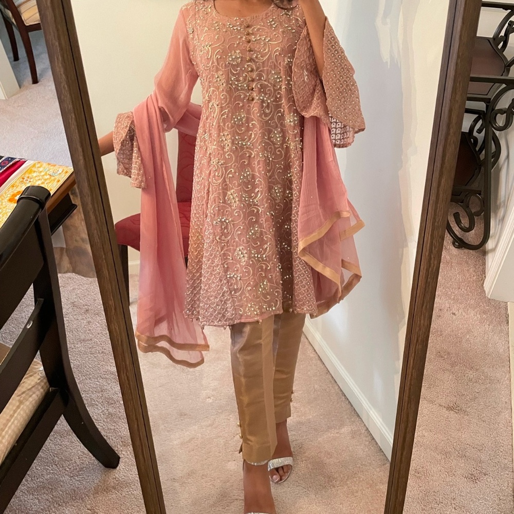 Pakistani Dress / Indian / Shalwar Kameez - image 1